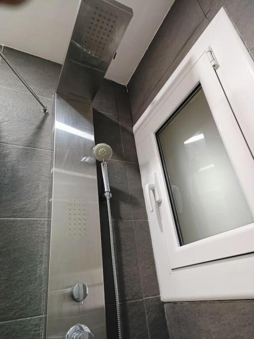 Siglo XX - Nuevo Apartamento Para 3 Barcelona Ngoại thất bức ảnh