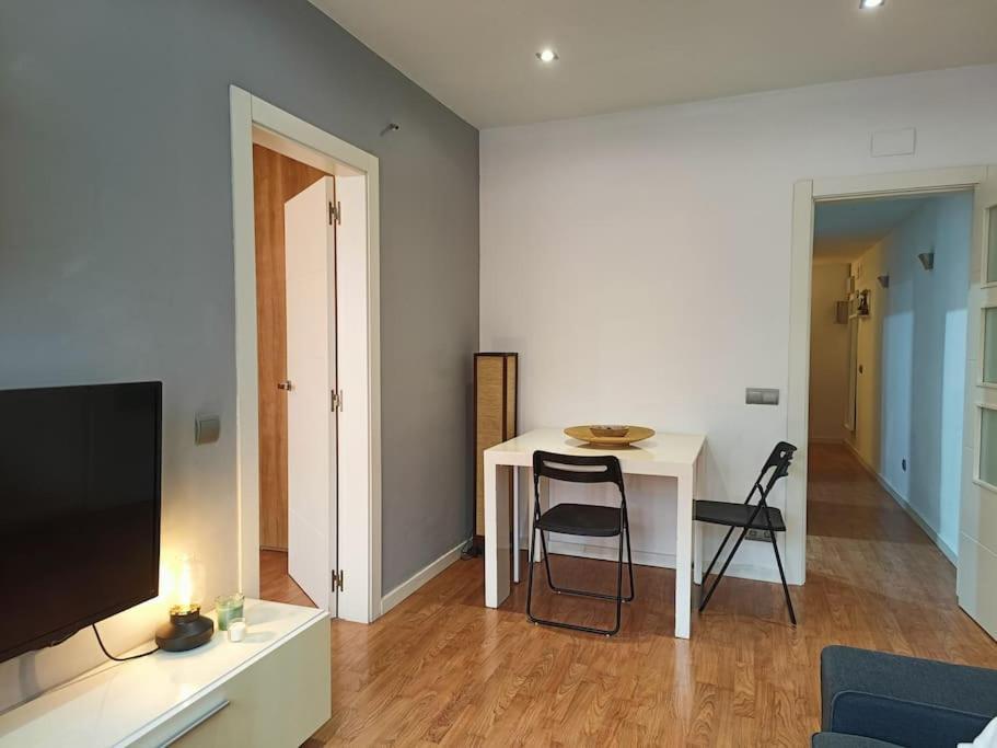 Siglo XX - Nuevo Apartamento Para 3 Barcelona Ngoại thất bức ảnh